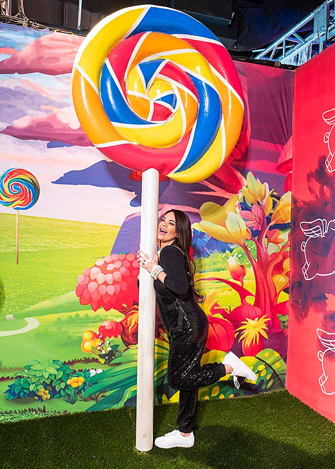 Download CANDYTOPIA: Inside the weird and wonderful candy land ...