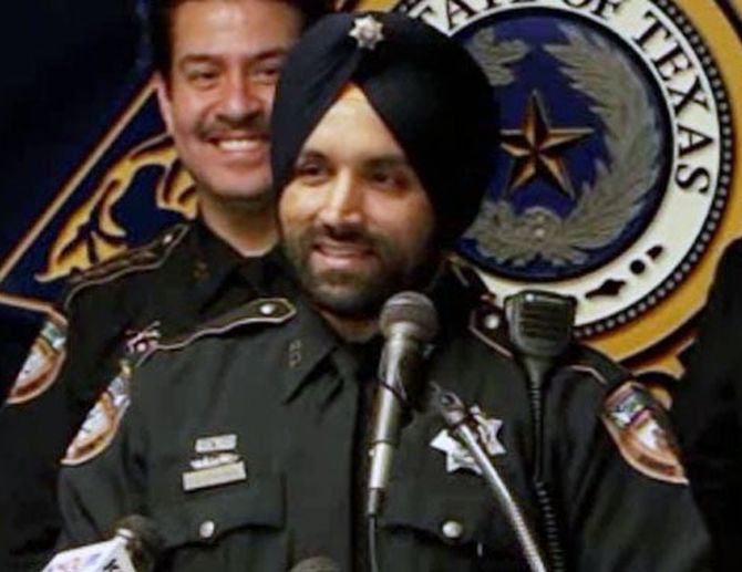 Americans mourn killing of first Sikh cop in Texas