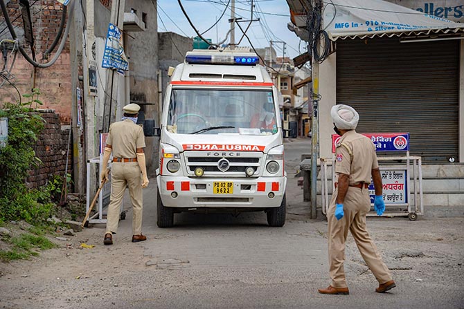 Ambulance driver rapes 19-yr-old Covid patient
