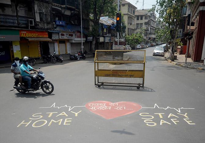 Maharashtra, Tamil Nadu extend lockdown till May 31