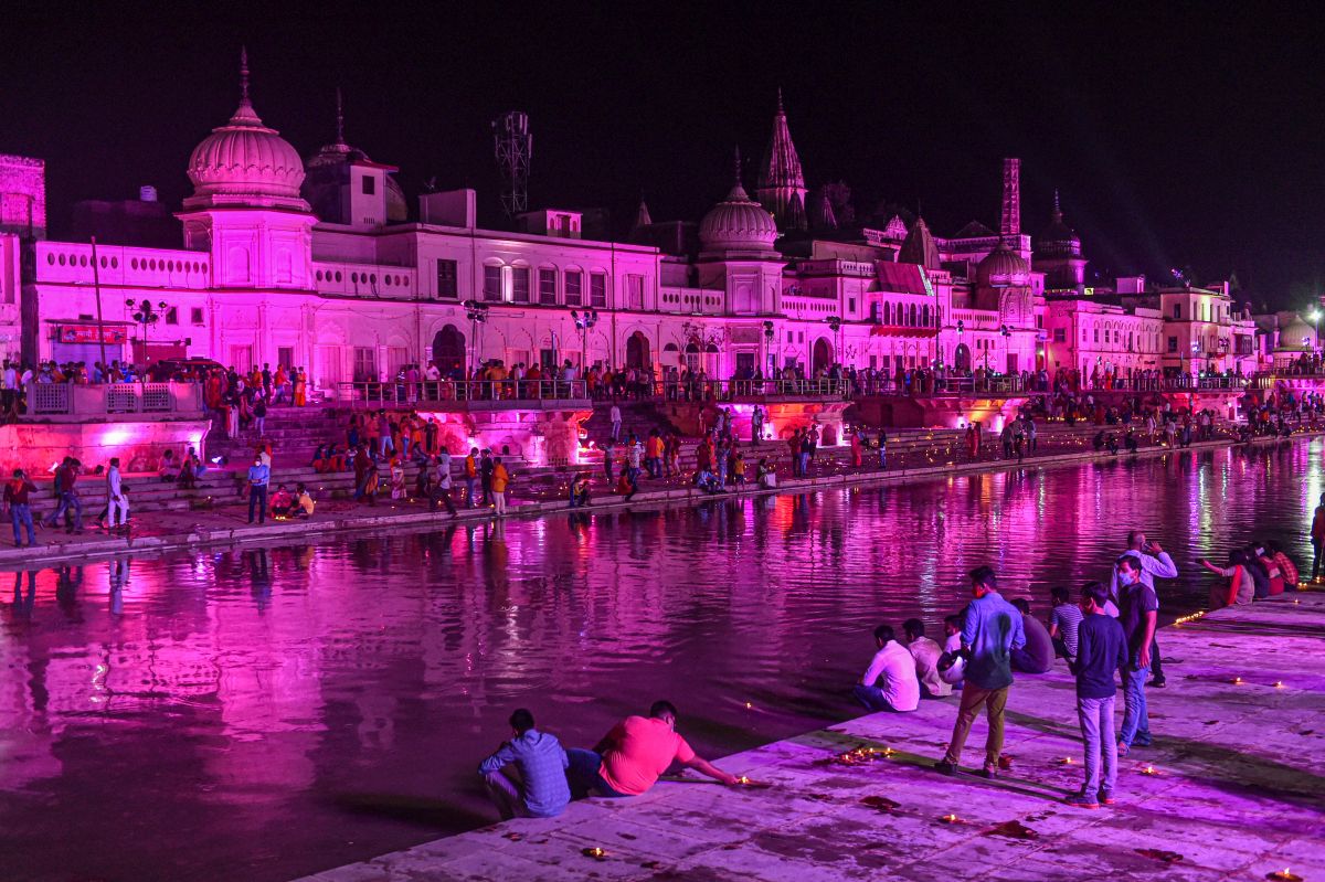 Photos: Diwali Arrives Early In Ayodhya, People Light Lamps - Rediff 