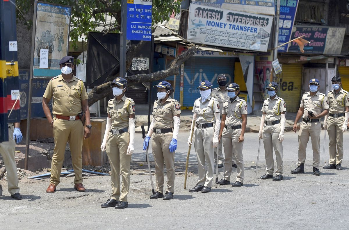 Mumbai police find knife used to kill airhostess