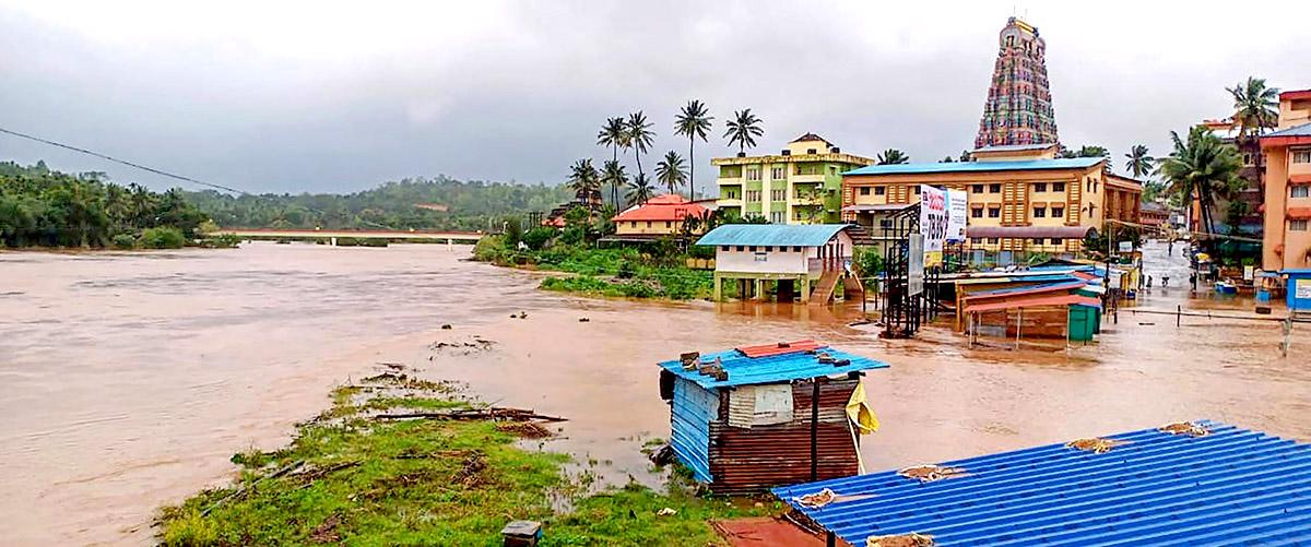 Heavy Rain, Floods In Karnataka: Red Alert Sounded In 7 Districts ...