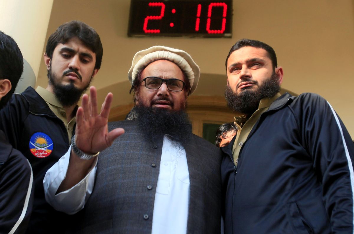 Foreigner held for blast outside Hafiz Saeed's house