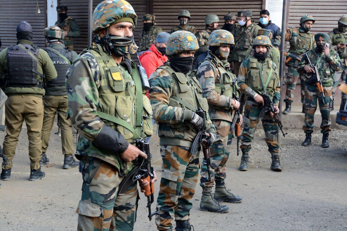 J-K admin sacks three employees for terror links