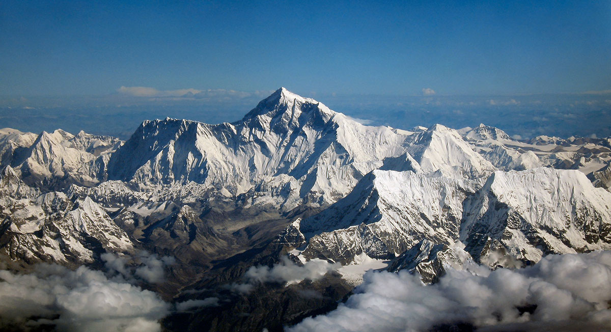 3 Sherpas buried alive in avalanche on Mt Everest