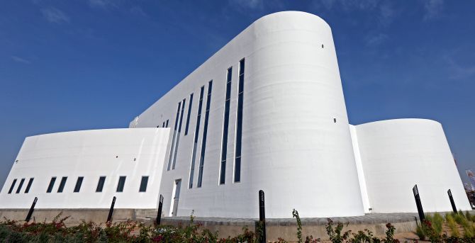 Pastor boks Motherland World's biggest 3D printed building opens in Dubai - Rediff.com India News