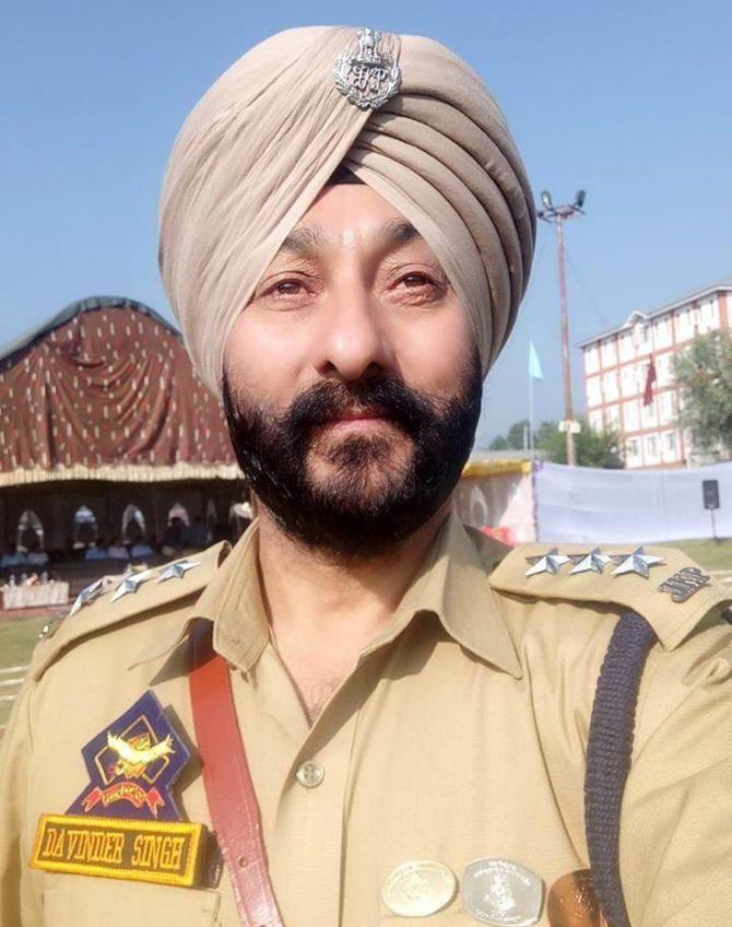 DSP Davinder Singh sheltered terrorists at his home