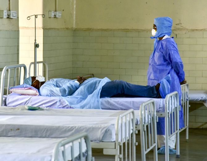 Maha minister blames celebs for hospital bed shortage
