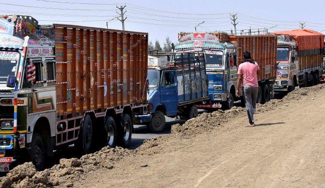 Home ministry wants states to ensure trucks' movement