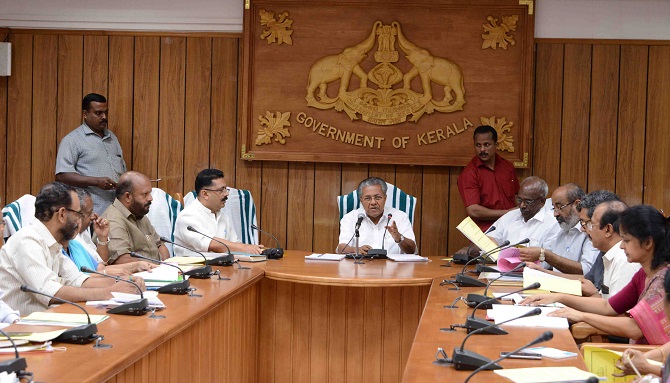 https://im.rediff.com/news/2020/may/25-pinarayi-vijayan-02.jpg