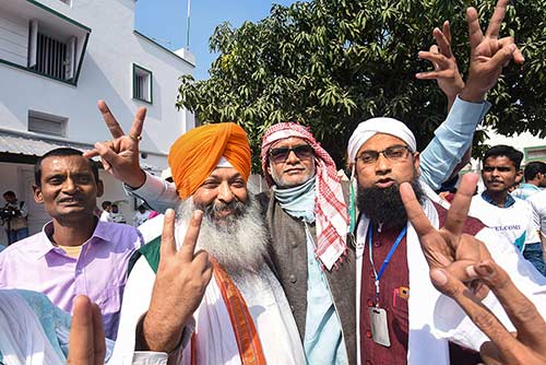 NDA supporters begin celebrations in Patna