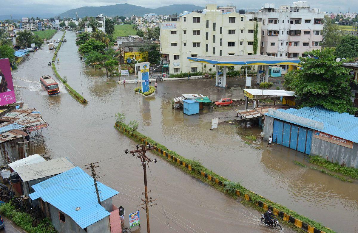 rains-claim-27-lives-in-3-western-maharashtra-districts-rediff