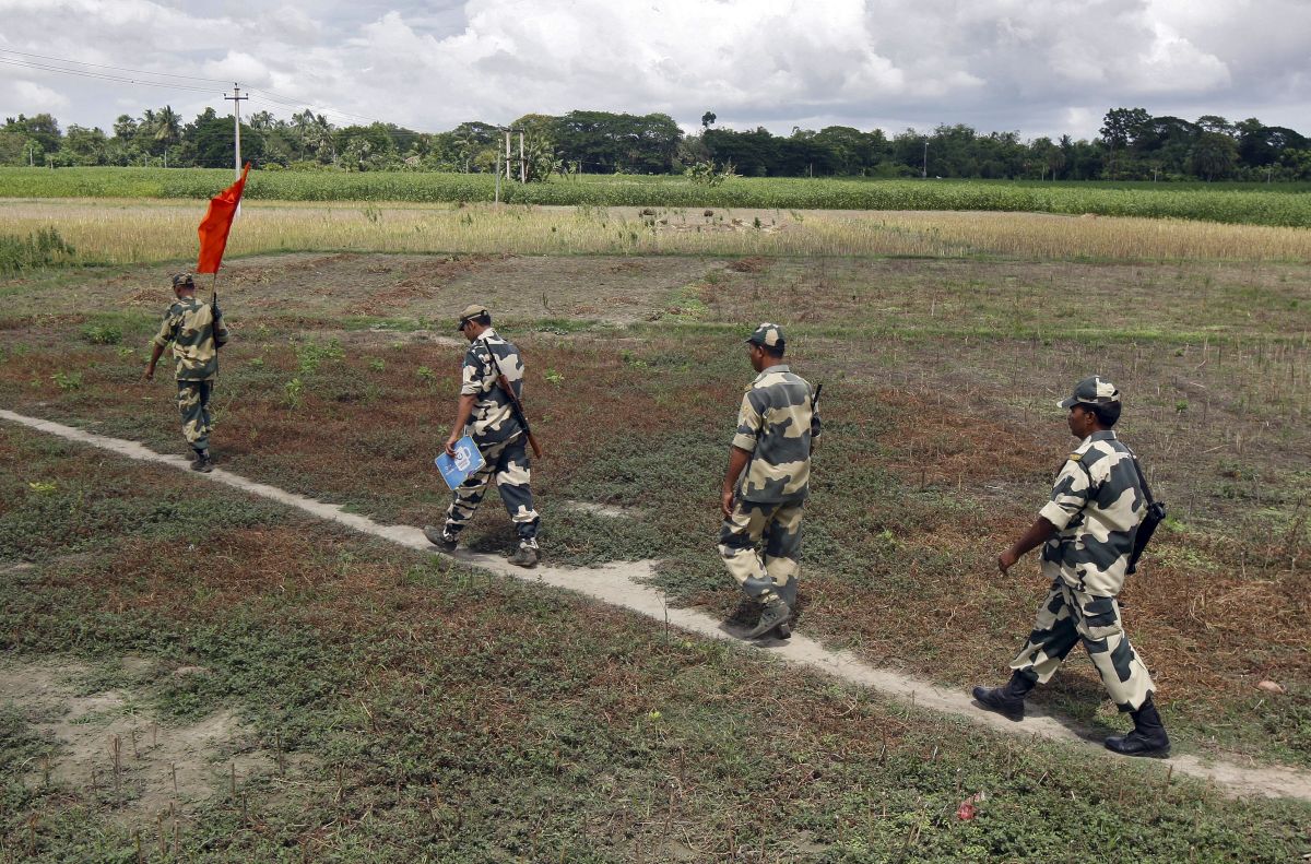 BSF writ extended till 50 km in Punjab, Bengal, Assam