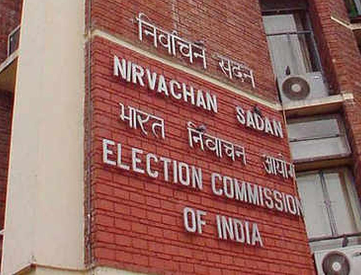 Telangana polls: EC orders suspension of 3 cops for diluting case in cash-seizure matter