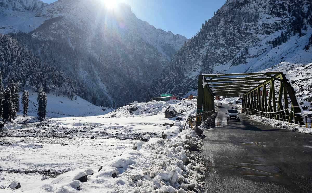 snowfall at Sonamarg