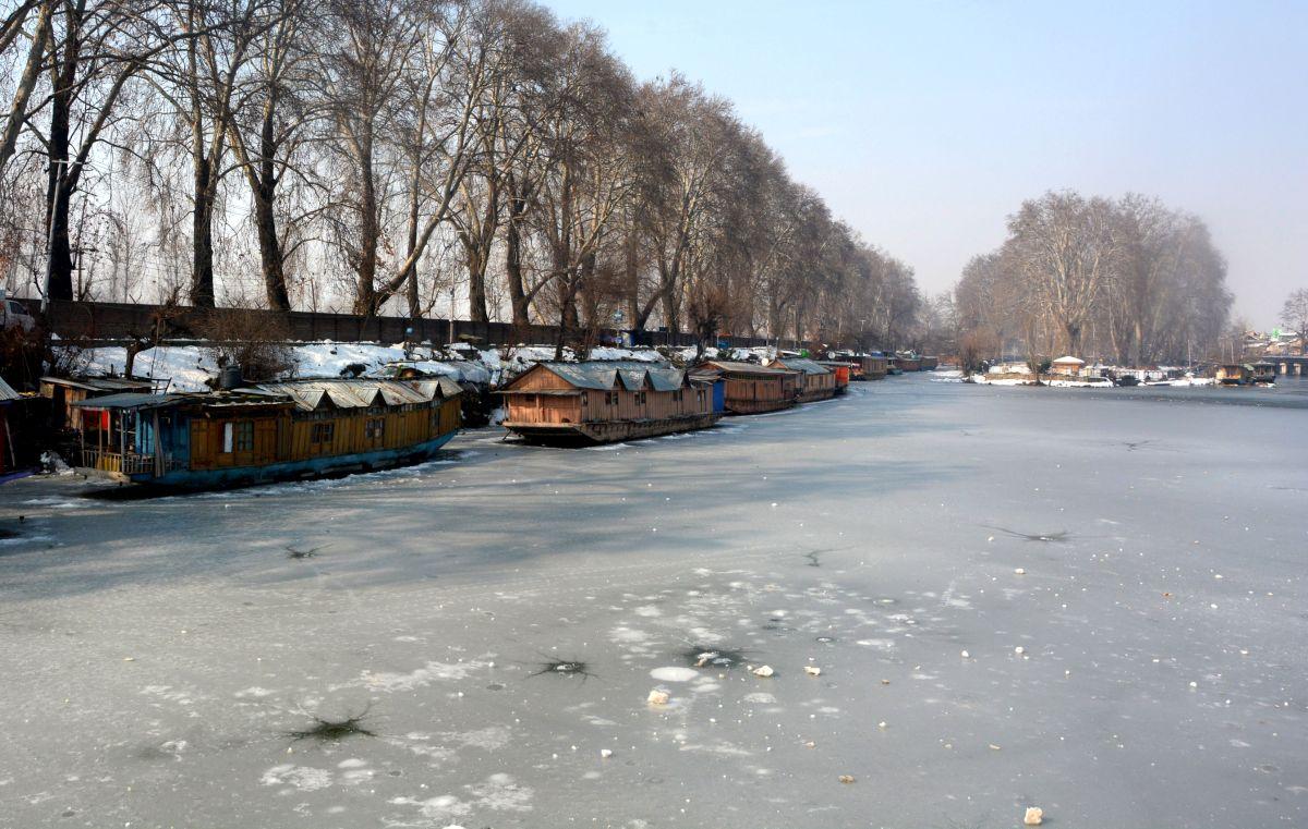 At -8. 4, srinagar records coldest night in 30 years