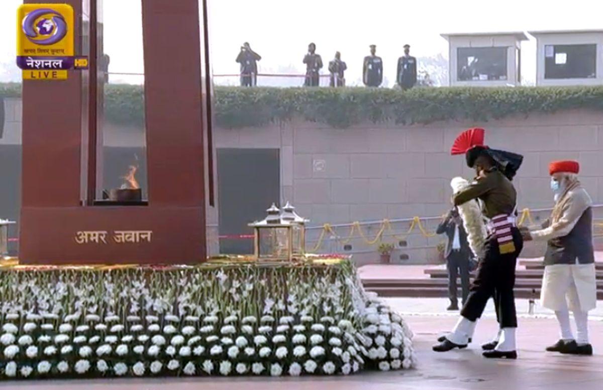 R-Day: PM Modi Pays Tribute To Soldiers At War Memorial - Rediff.com ...