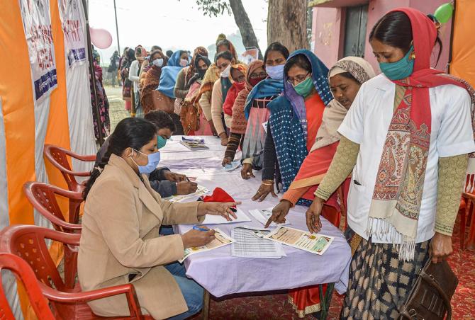 It was first identified in december 2019 in wuhan,. Far Queue Covid - India records 18,855 new Covid cases, 163 more deaths ...