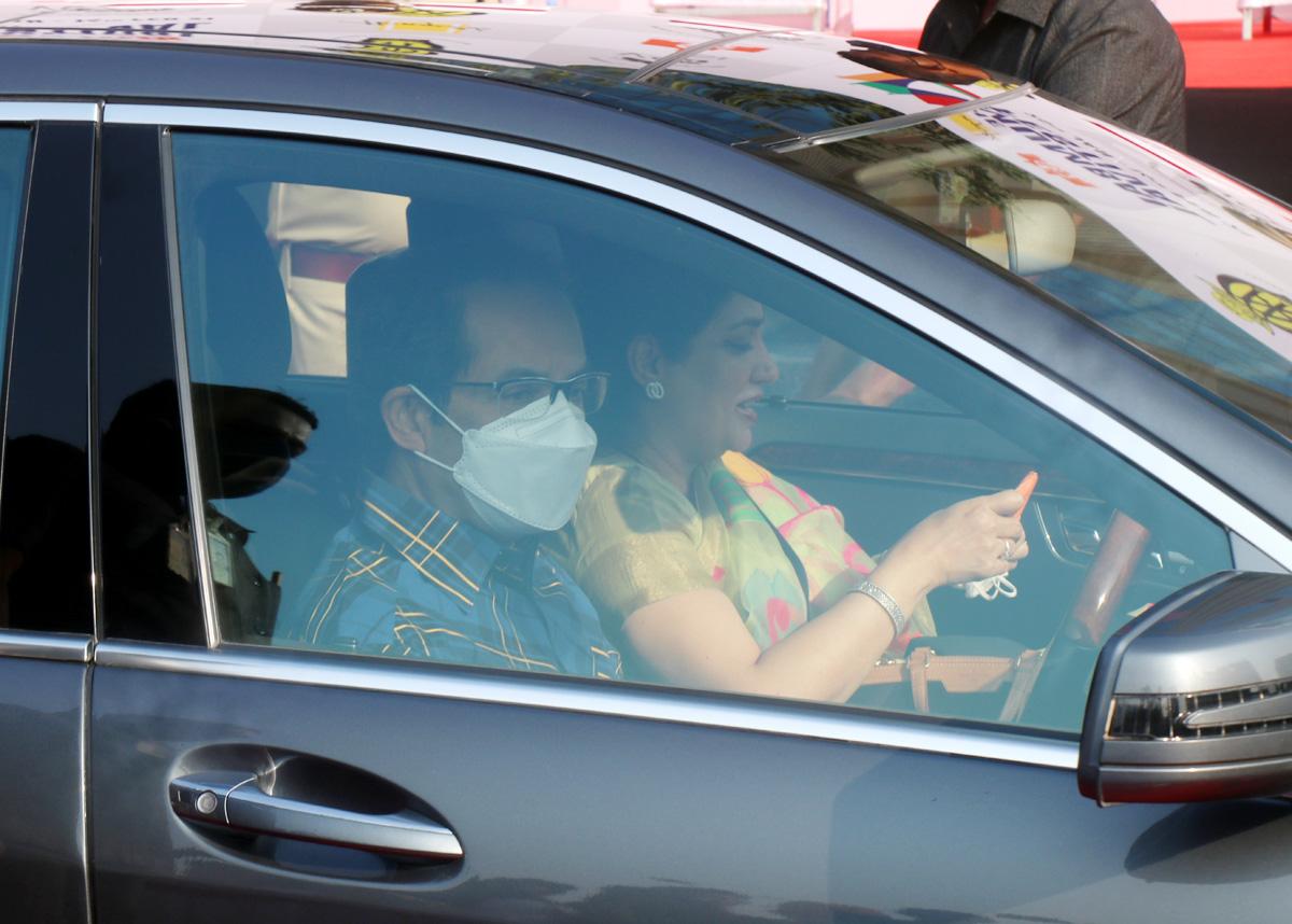 CM Udhav Thackeray and his wife RAshmi Thackeray