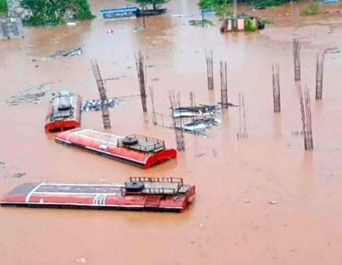 Inundated Chiplun bus stand