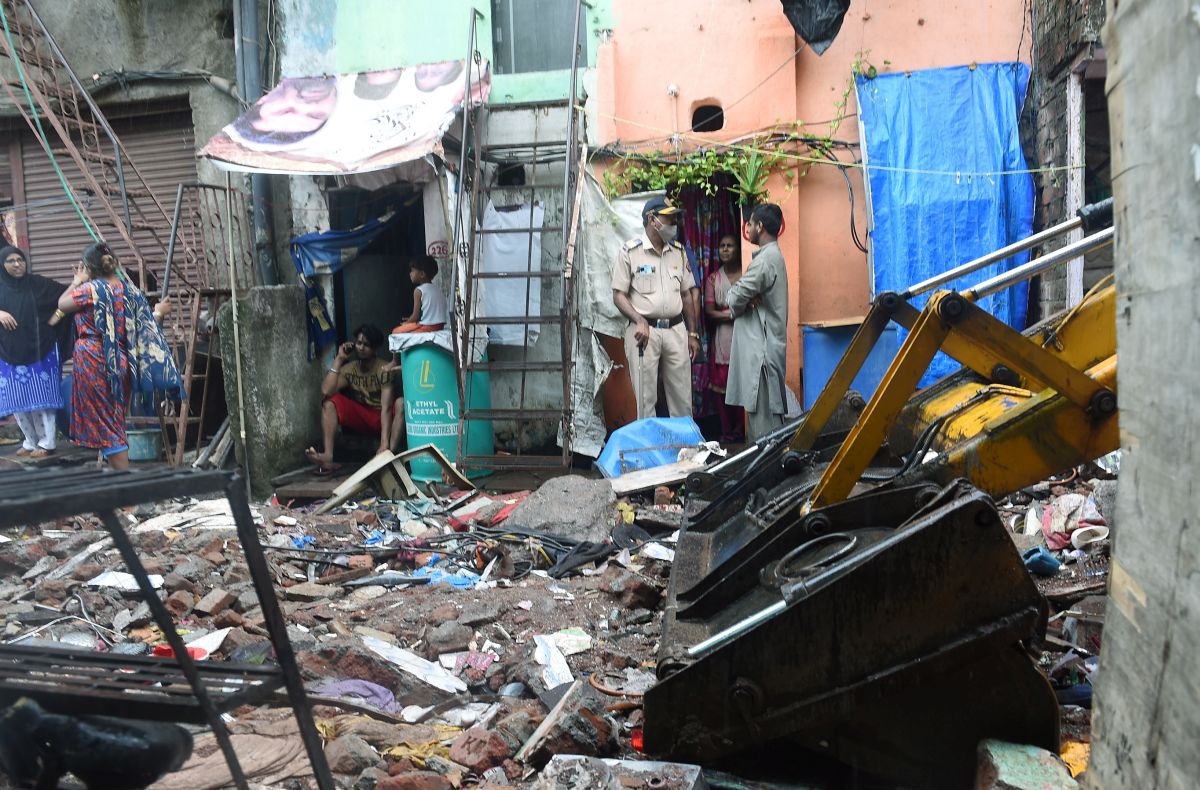 'Let corporators feel pain': HC on Mumbai house crash