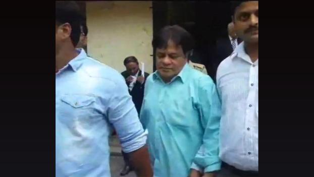Gangster Iqbal Kaskar (middle)/File image