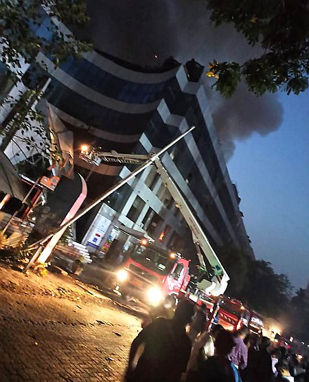 Fire at mall hospital in Bhandup