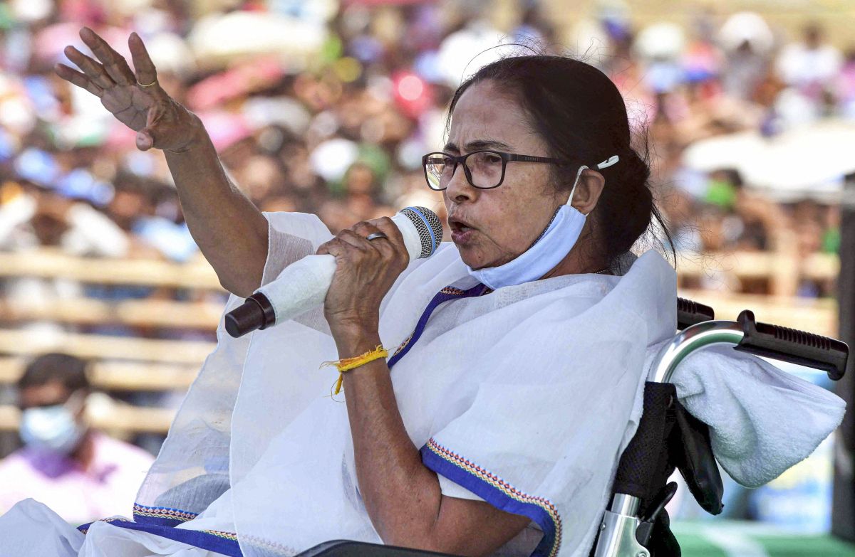 Mamata Banerjee barred from campaigning for 24 hrs