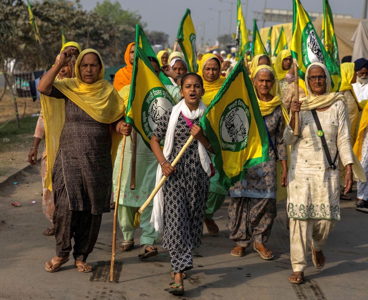 Women take centre stage at farmers' protest sites - Rediff.com India News