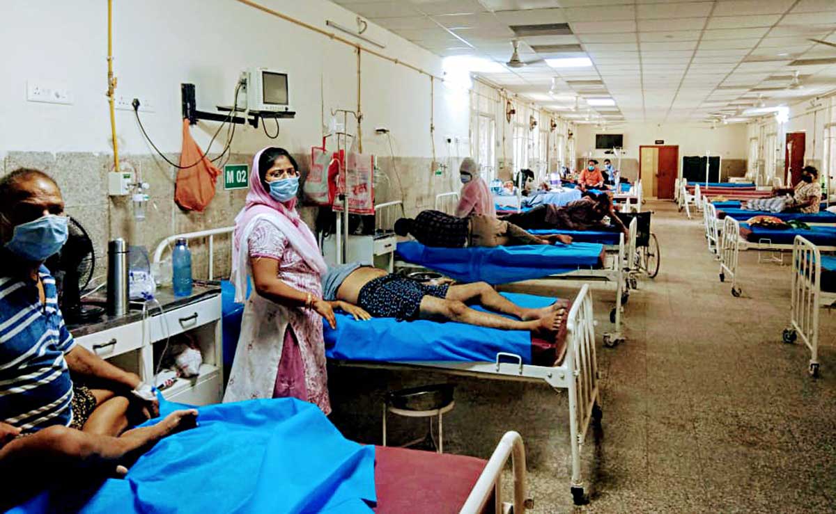 54 dead, 400 admitted to UP hospital amid intense heat