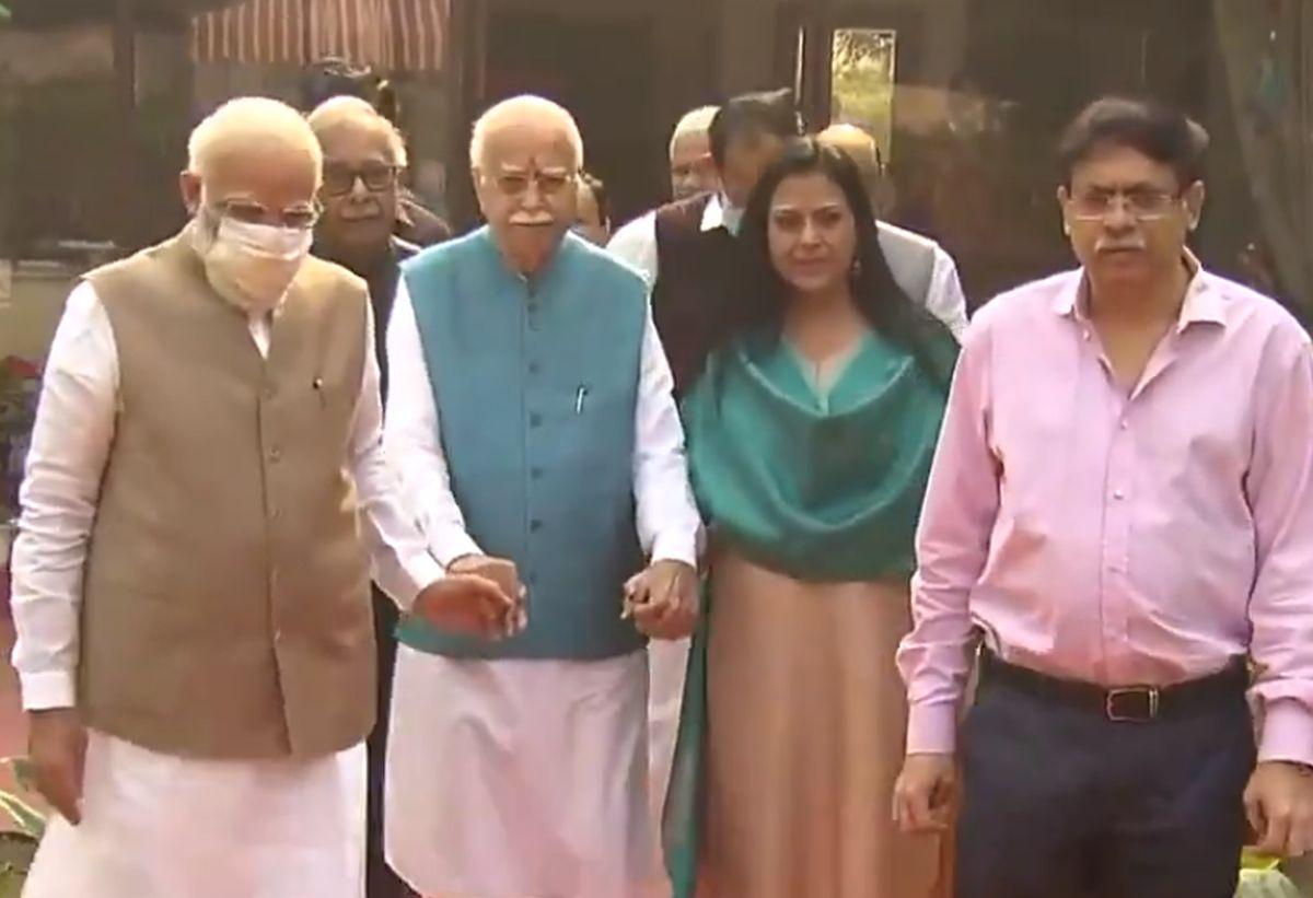 PHOTOS: Modi Visits Advani On 94th Birthday - Rediff.com India News