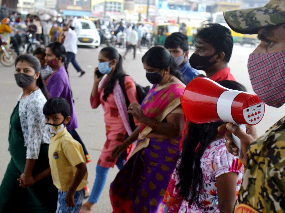 Karnataka imposes weekend curfew, shuts schools