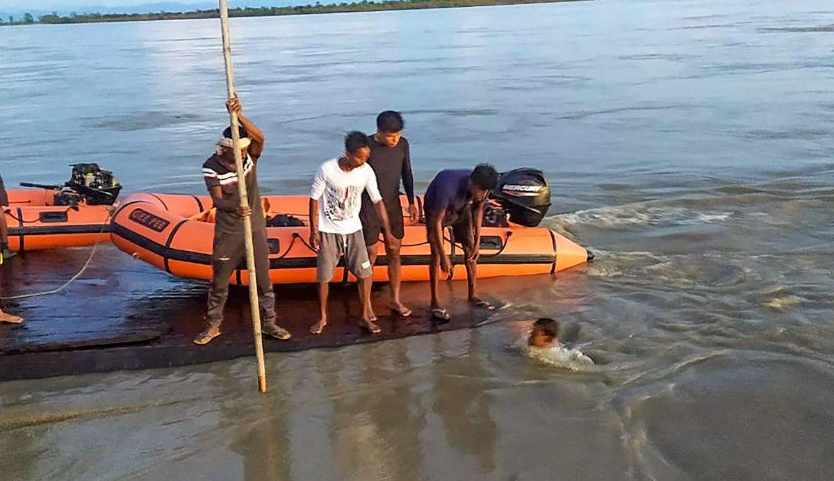 Assam Boat Tragedy: 84 Found Alive, 2 Missing - Rediff.com India News