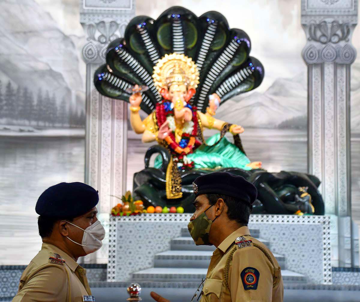 sarvajanik ganpati decoration 2022