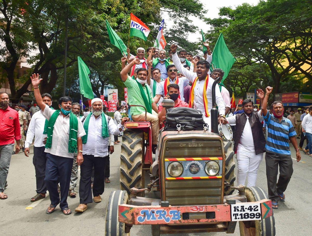 How Farmers' Bharat Bandh Impacted Various States - Rediff.com India News