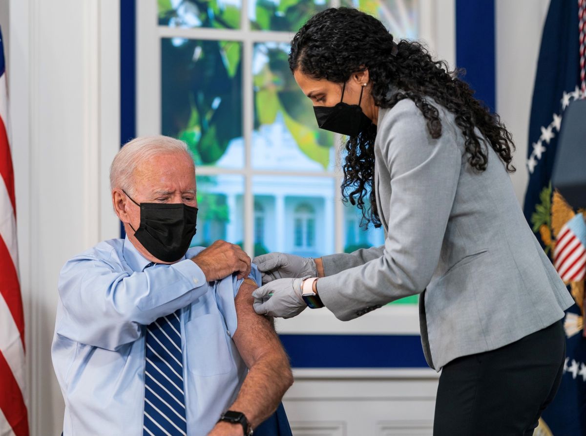 US President Joe Biden gets vaccinated in September