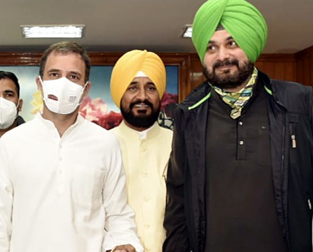 Cong's Punjab face-saver: Sidhu to stay as PCC chief