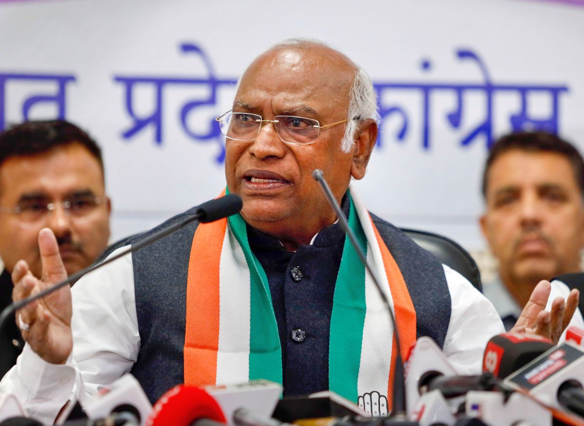 Gujarat poll: Did any PM campaign like this, asks Kharge