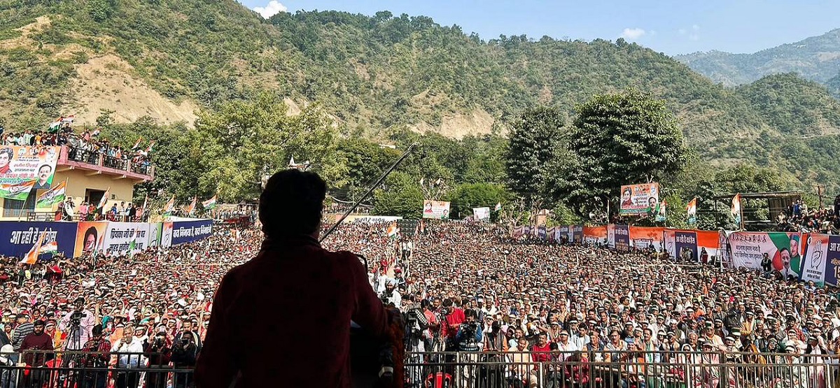 cong-leaders-say-priyanka-s-campaign-leadership-key-in-himachal-win-rediff-india-news