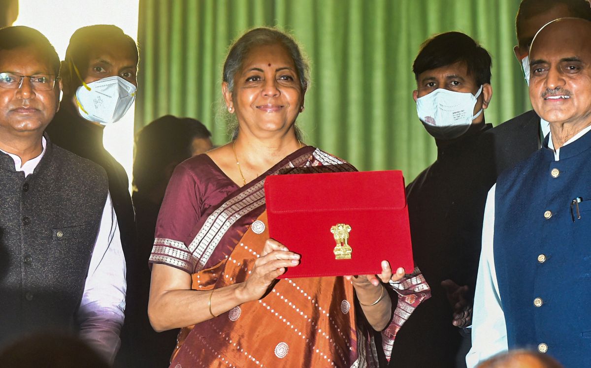 Sitharaman Presents Paperless Budget 2024-25 Using Tablet
