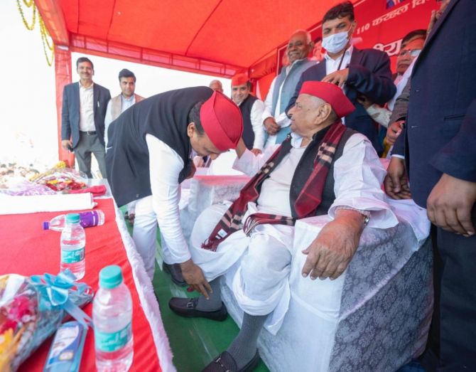 Mulayam joins Karhal campaign for son as Amit Shah rallies for rival nearby  - Rediff.com India News