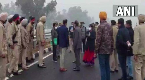 The Centre's 3-member panel at the Ferozepur-Moga highway