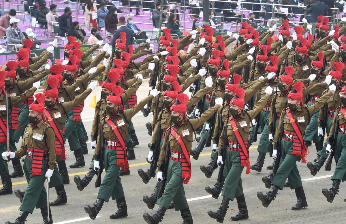 Republic Day Parade 2022: Indian Army to Showcase Evolution of Uniform &  Rifles