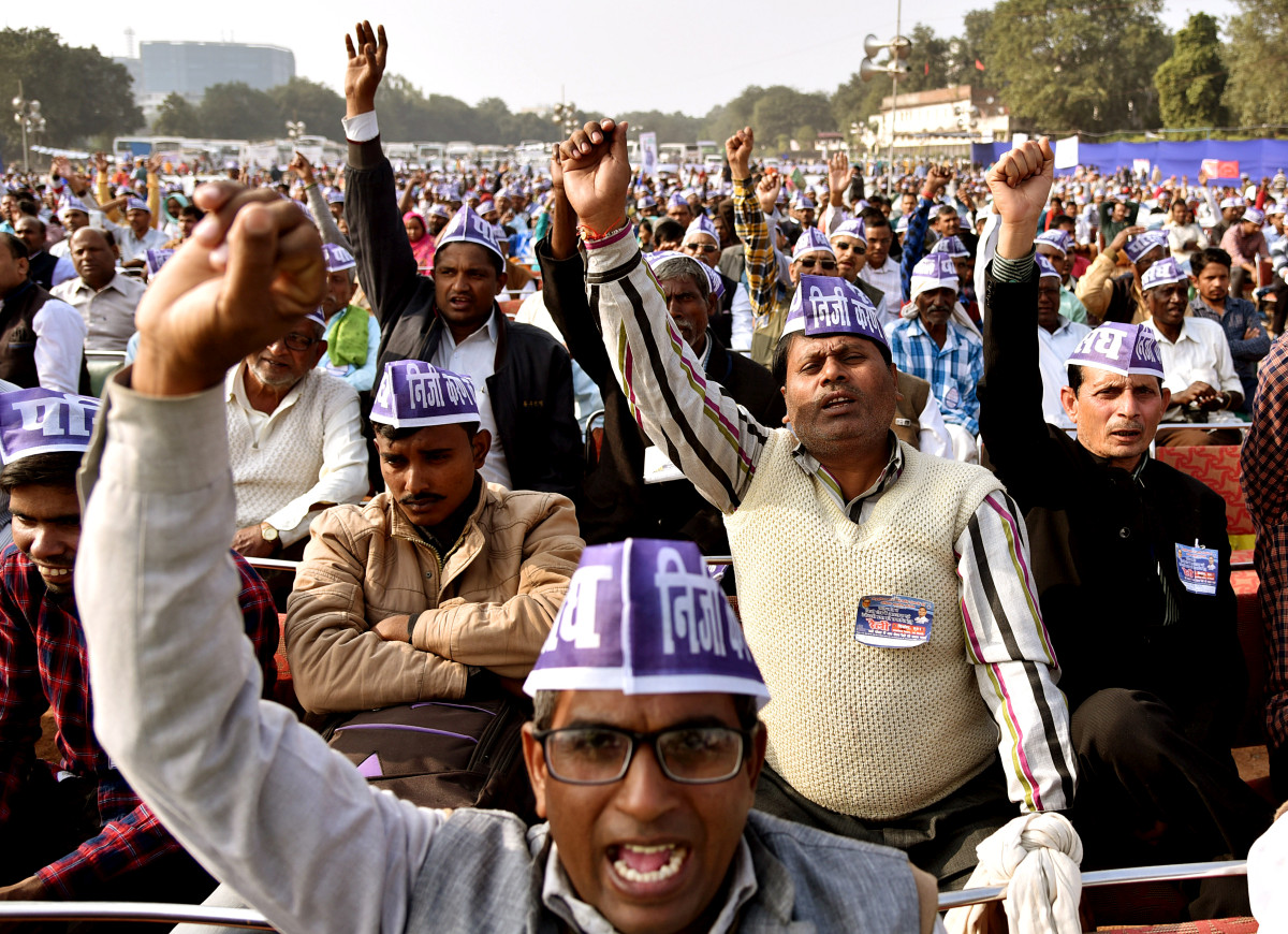 State can't pick and choose castes for quota, says SC