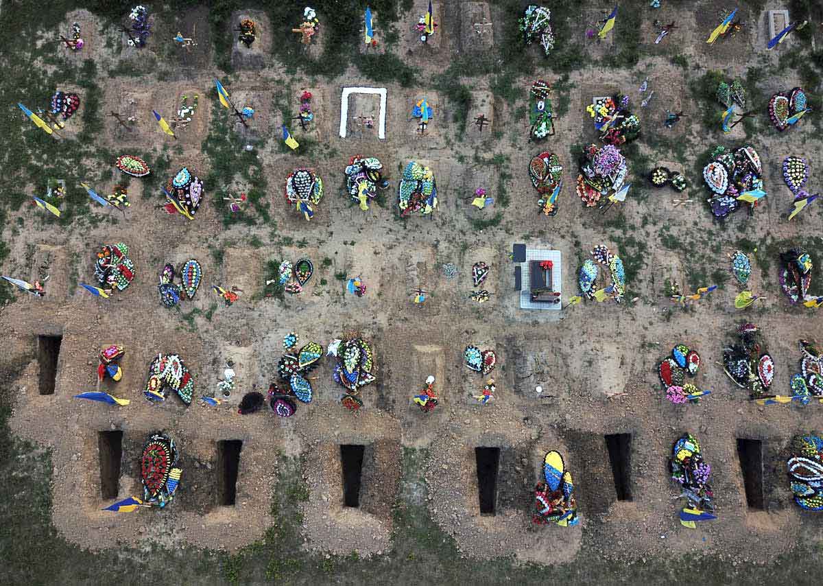 New mass grave of over 440 bodies found in Ukraine