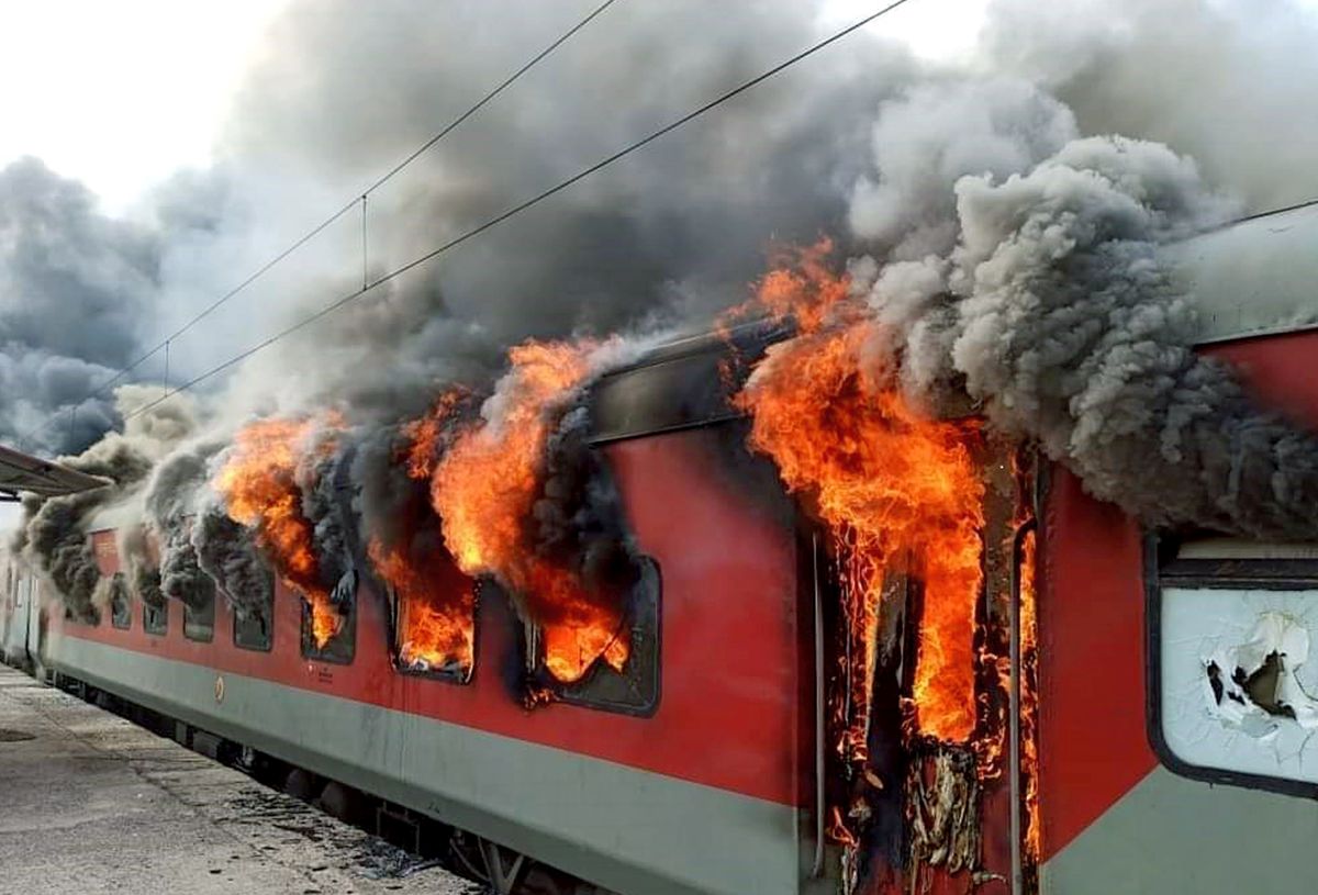Agnipath: Train set on fire, station vandalised in UP