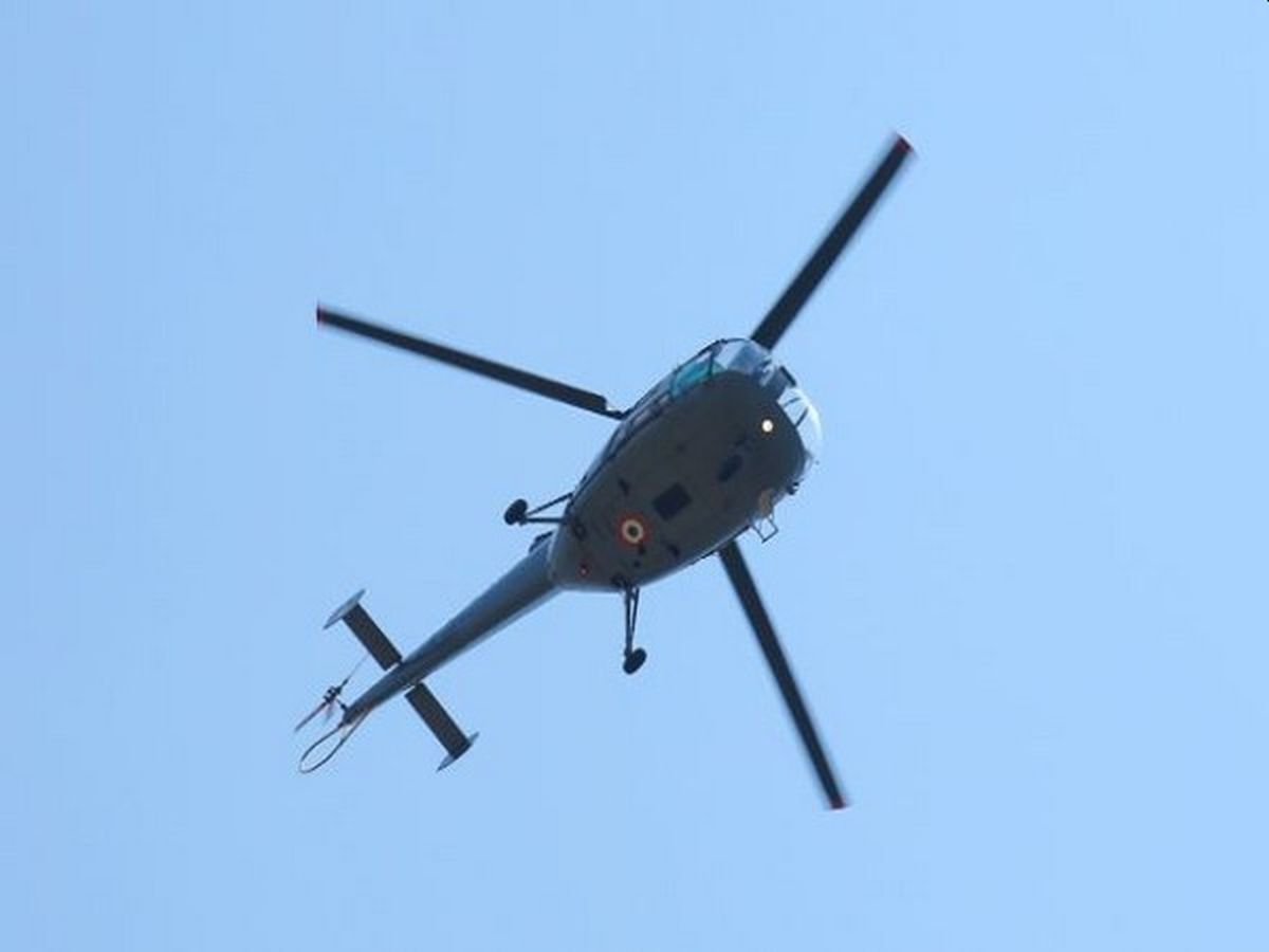 4 dead as ONGC chopper falls into sea off Mumbai coast - Rediff.com India  News