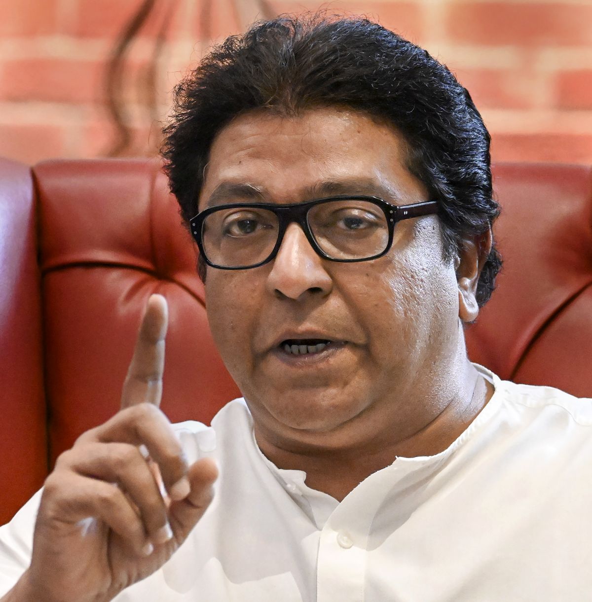 Will burn toll booths: Raj Thackeray renews his demand