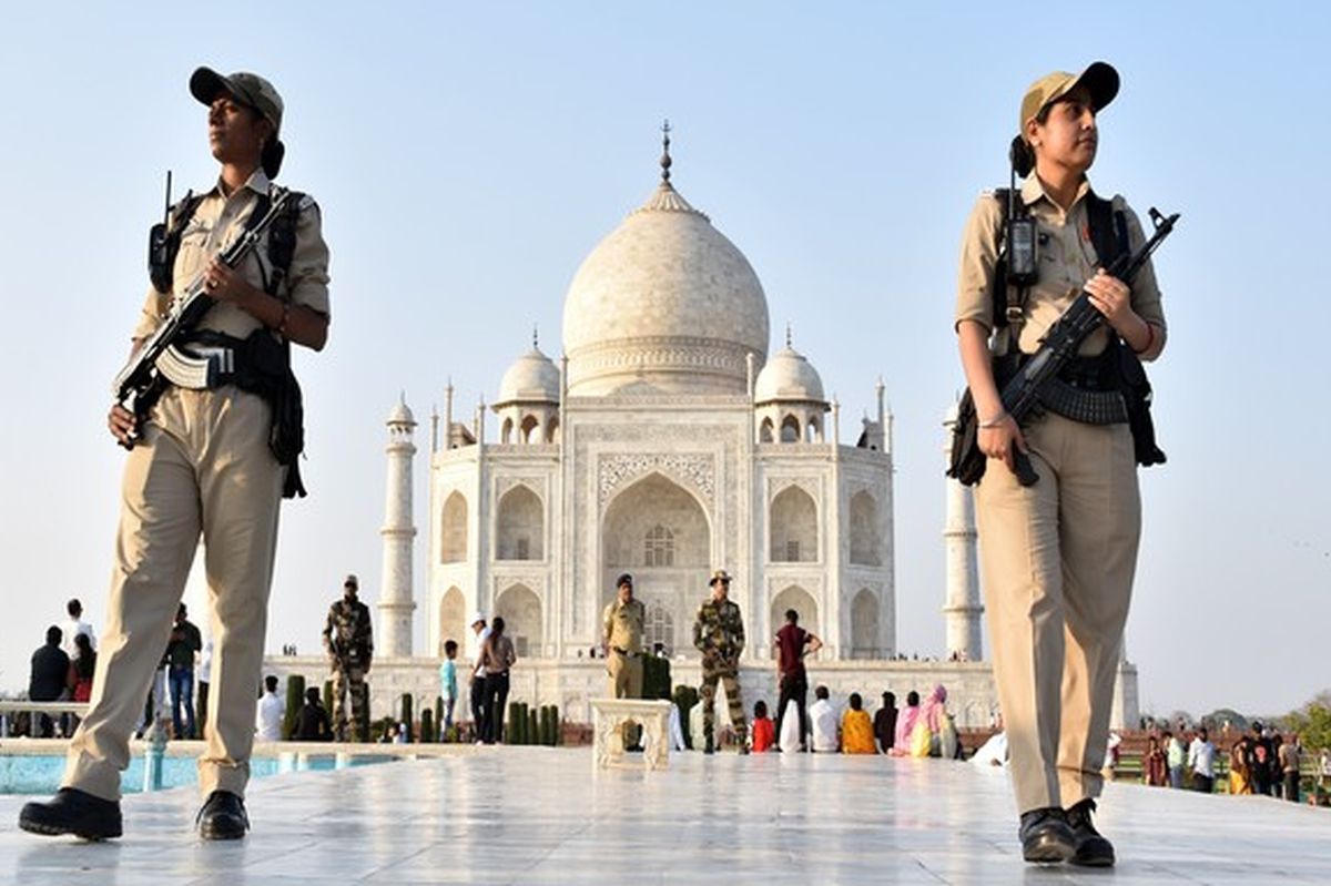 4 tourists booked for offering namaz at Taj Mahal
